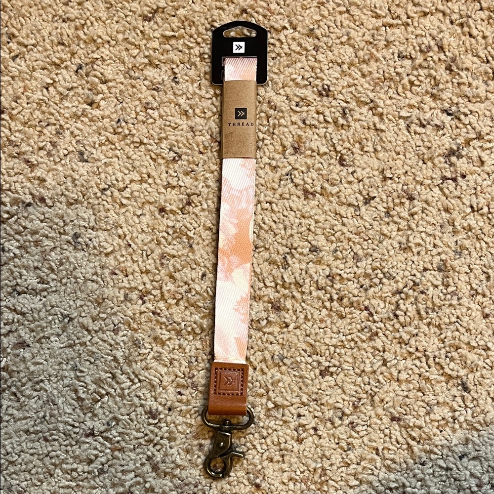 Thread Wallets Peach Lanyard